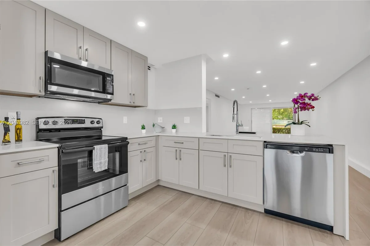 2101 Lucaya Bend #E1, Coconut Creek: photo 1 of 45