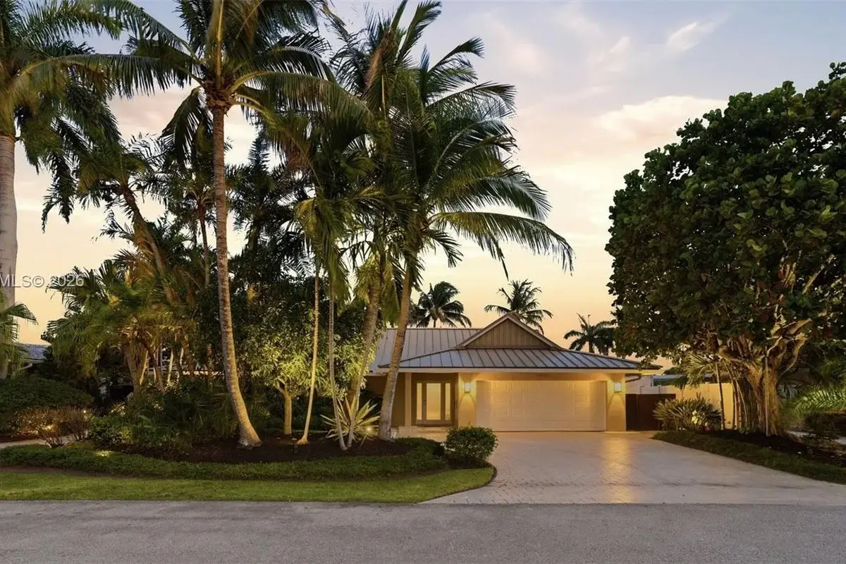 3050 NE 41st St, Fort Lauderdale: photo 1 of 52