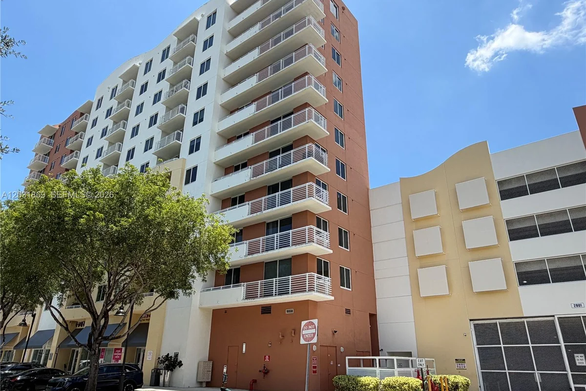 18800 NE 29th Ave #405, Aventura: photo 1 of 35