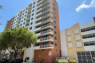 18800 NE 29th Ave #405, Aventura: photo 1 of 35