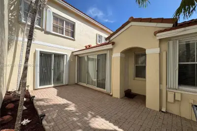 1595 Seagrape Way, Hollywood: photo 1 of 41