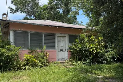 7645 NE 1st Ave, Miami: photo 1 of 1