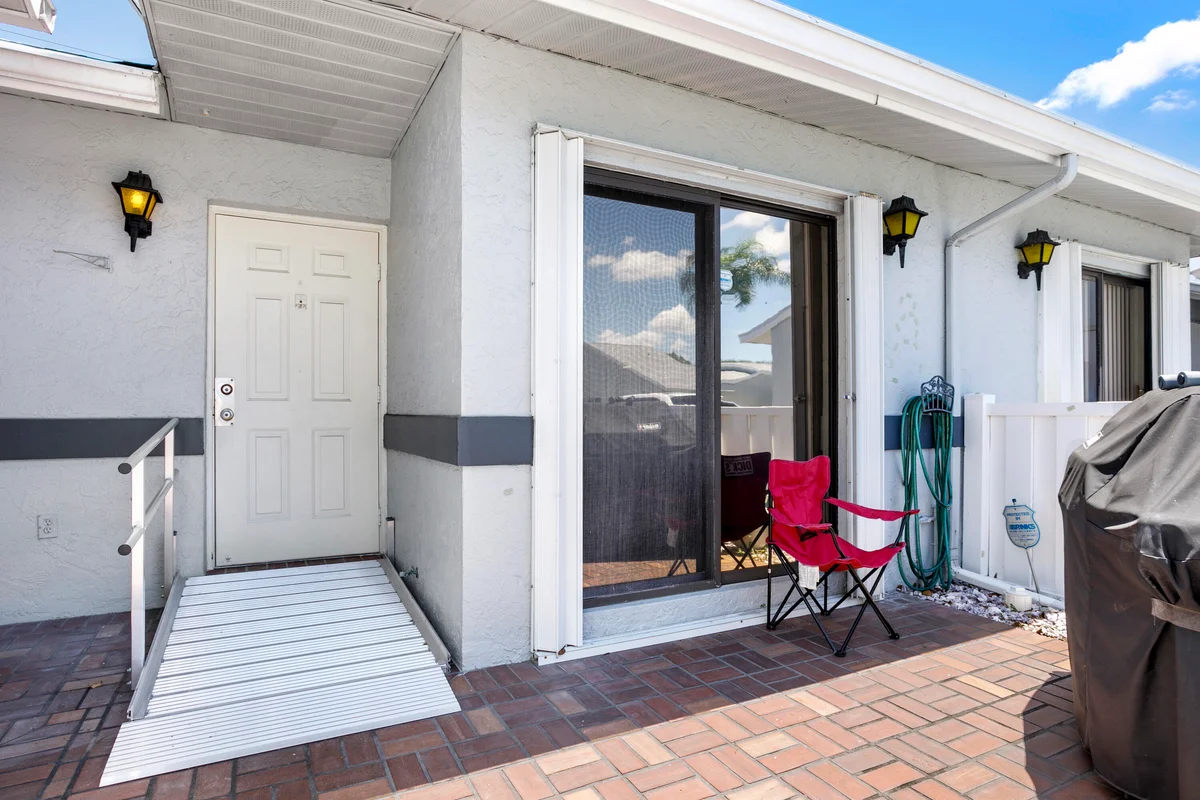 2641 Gately Dr W #2902, West Palm Beach: photo 1 of 25