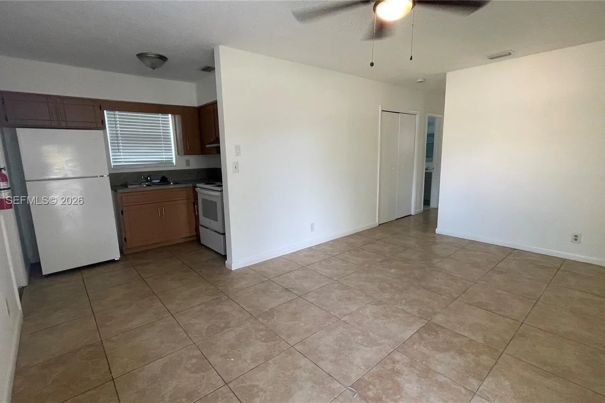 5210 NW 16th St #3, Lauderhill: photo 1 of 1