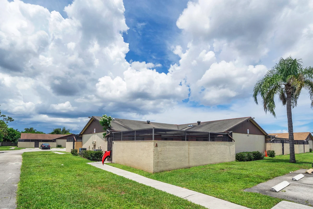 4757 Sunny Palm Cir #A, West Palm Beach: photo 1 of 33