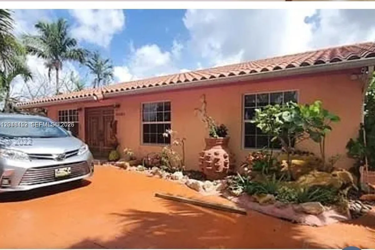 10955 SW 56th St, Miami: photo 1 of 38