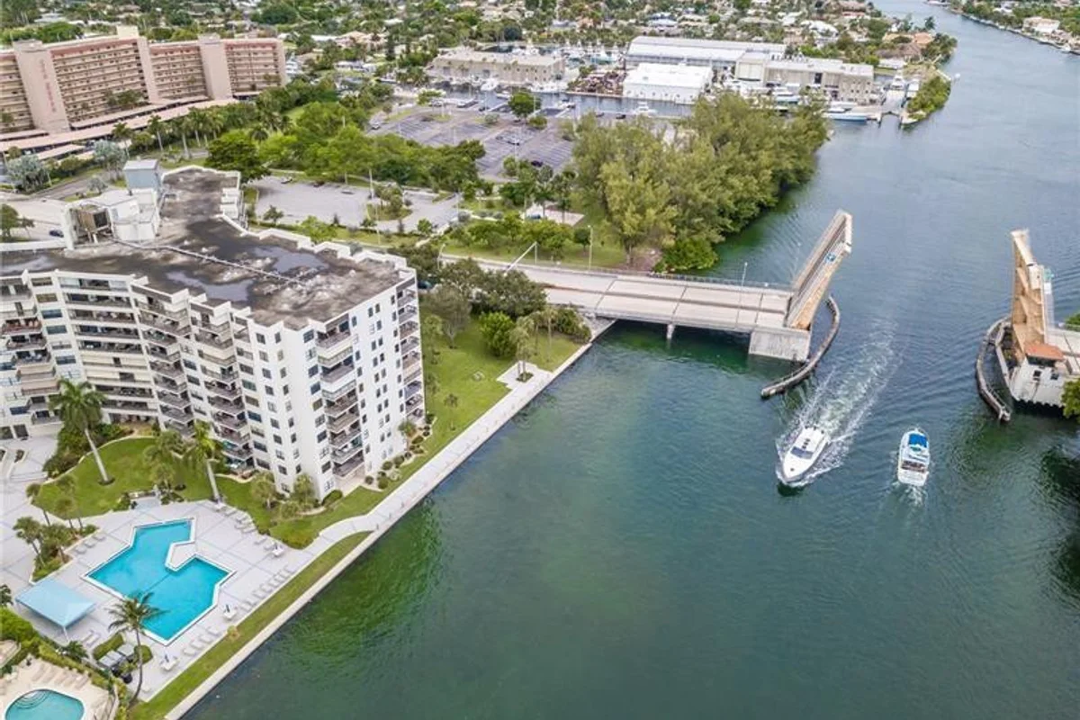 2900 NE 14th Street Cswy #405, Pompano Beach: photo 1 of 45