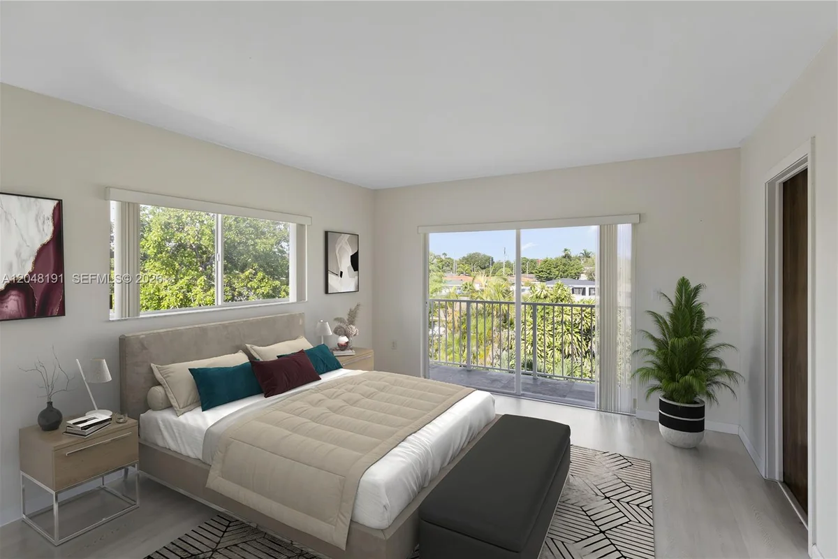 2782 SW 33rd Ave, Miami: photo 1 of 41