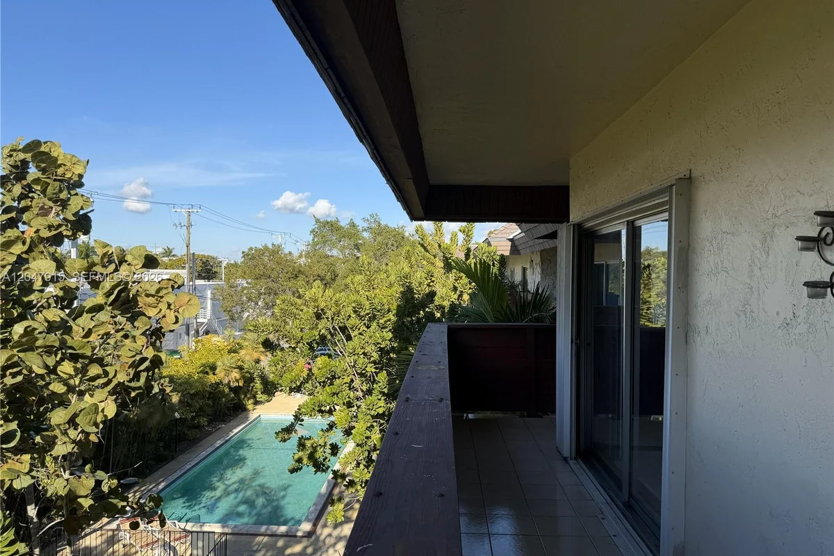1205 Mariposa Ave #413, Coral Gables: photo 1 of 13