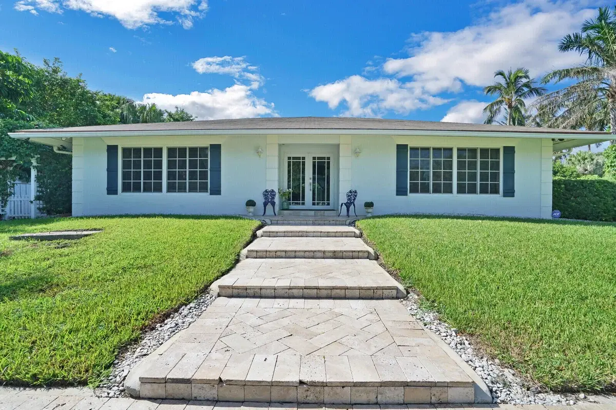 17 E Ocean Ave, Ocean Ridge: photo 1 of 53