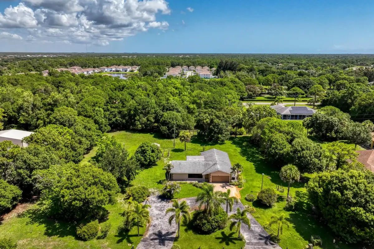 7107 181st St N, Jupiter: photo 1 of 31