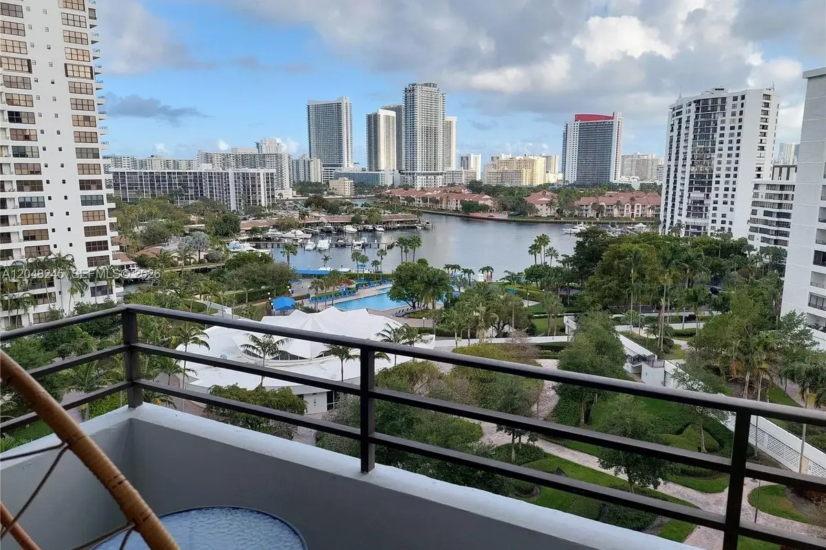 600 SE Three Islands Blvd #1018, Hallandale Beach: photo 1 of 12