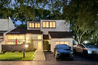 8646 SW 94th St, Miami: photo 1 of 15
