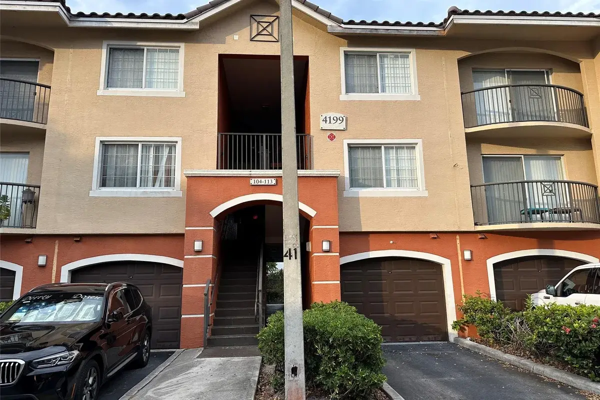 4199 N Haverhill Rd #113, West Palm Beach: photo 1 of 33