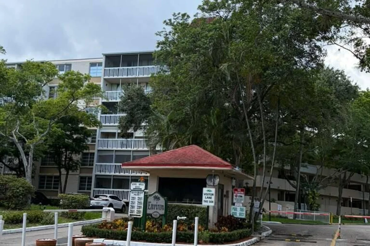 7011 Environ Blvd #210, Lauderhill: photo 1 of 35