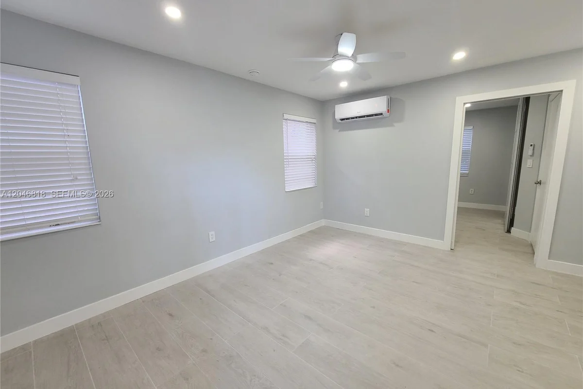 321 Hayes St #3, Hollywood: photo 1 of 3