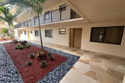 8040 Hampton Blvd #104, North Lauderdale: photo 1 of 23