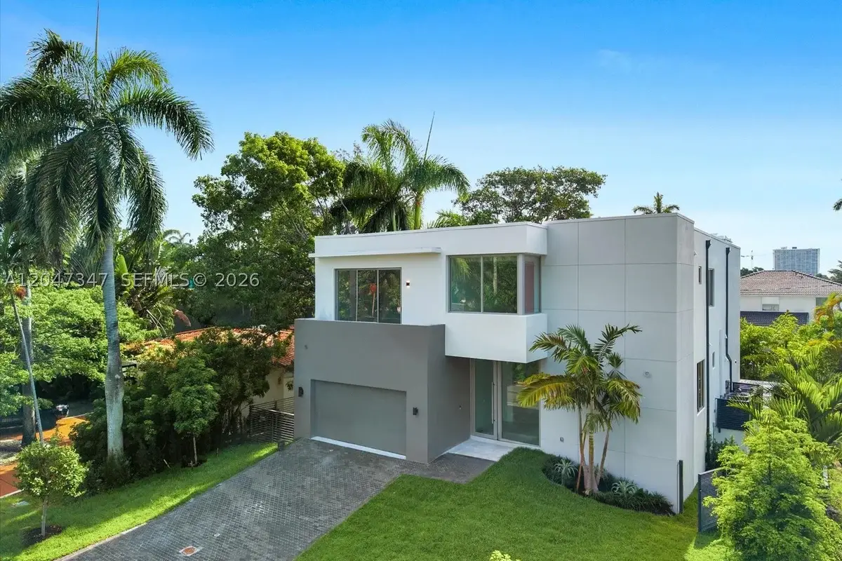 7701 Coquina Dr, North Bay Village: photo 1 of 47
