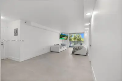 2457 Collins Ave #201, Miami Beach: photo 1 of 30