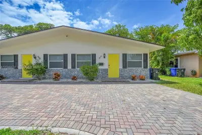 810 SW 12th Ct, Fort Lauderdale: photo 1 of 21