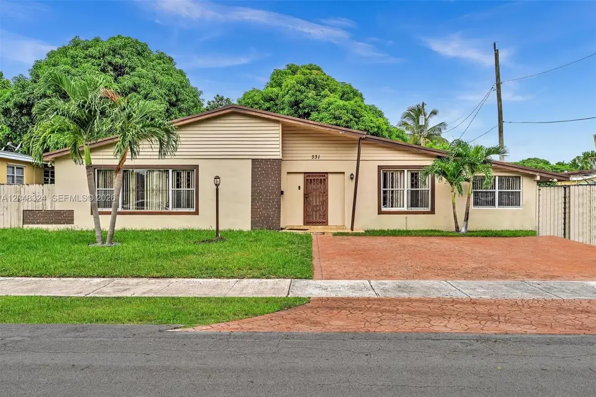 331 NE 176th St, North Miami Beach: photo 1 of 28