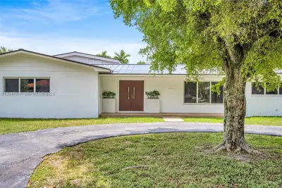 12525 SW 68th Ct, Pinecrest: photo 1 of 36