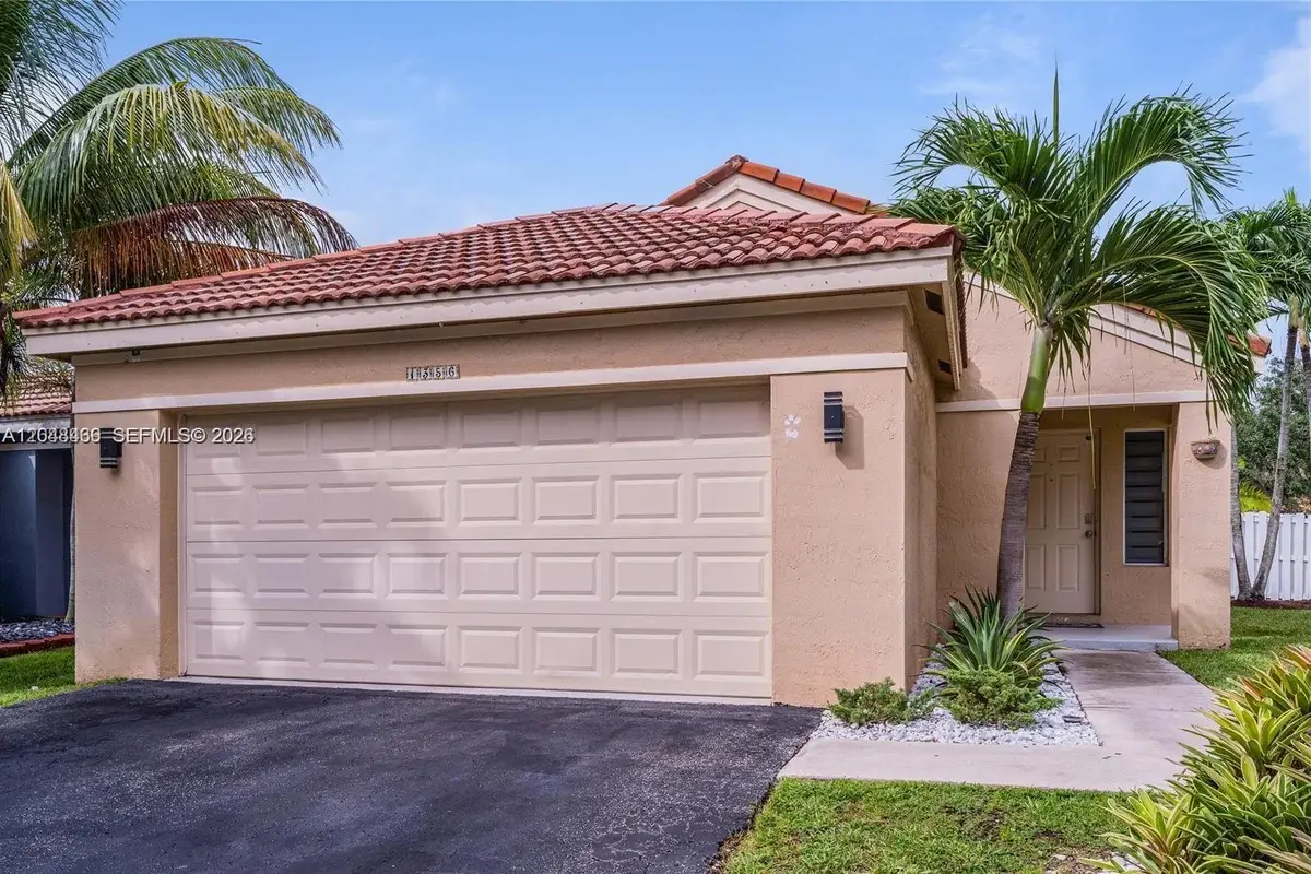 1356 Presidio Dr, Weston: photo 1 of 15
