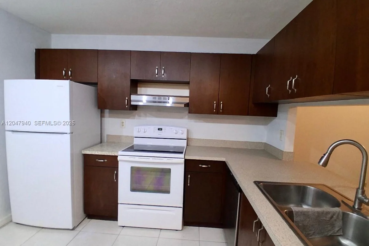 100 NW 76th Ave #102-2, Plantation: photo 1 of 15