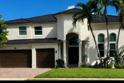 12917 SW 23rd St, Miramar: photo 1 of 31