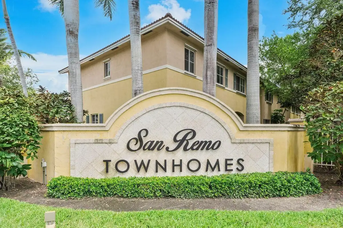 1912 SW 60th Ave, North Lauderdale: photo 1 of 27