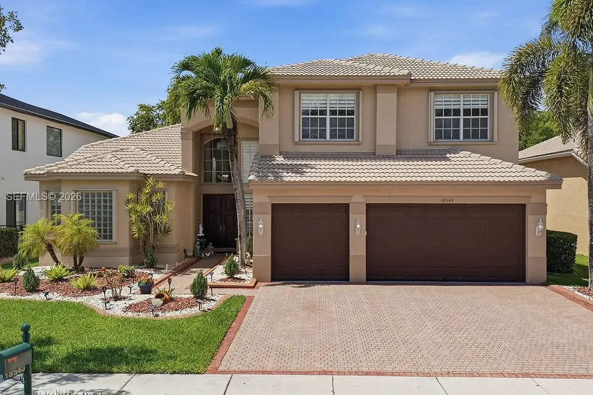 18543 SW 49th St, Miramar: photo 1 of 70