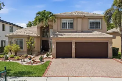 18543 SW 49th St, Miramar: photo 1 of 70