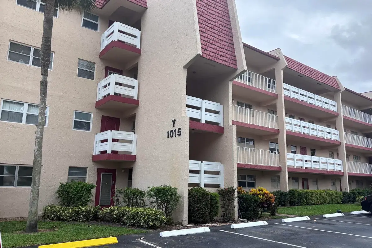 1015 Country Club Dr #205, Margate: photo 1 of 15