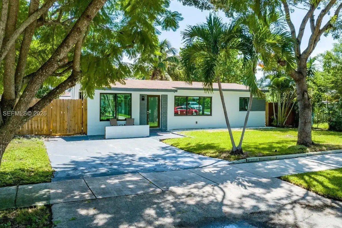 3360 NE 12th Ter, Pompano Beach: photo 1 of 35