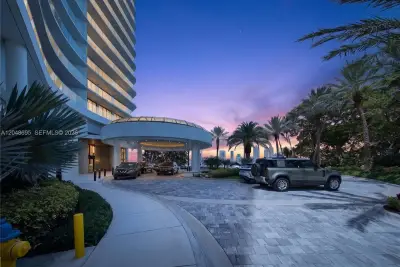 2800 Island Blvd #302, Aventura: photo 1 of 46