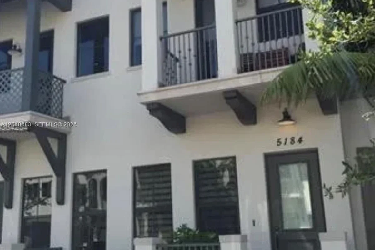 5184 NW 84th Ave, Doral: photo 1 of 5