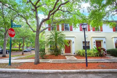 2615 SW 100th Ave, Miramar: photo 1 of 5