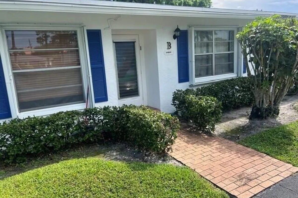 5452 Poppy Pl #B, Delray Beach: photo 1 of 8