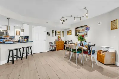 2351 Douglas Rd #1101, Miami: photo 1 of 24