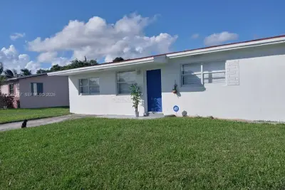 10961 SW 222nd Ter, Miami: photo 1 of 14