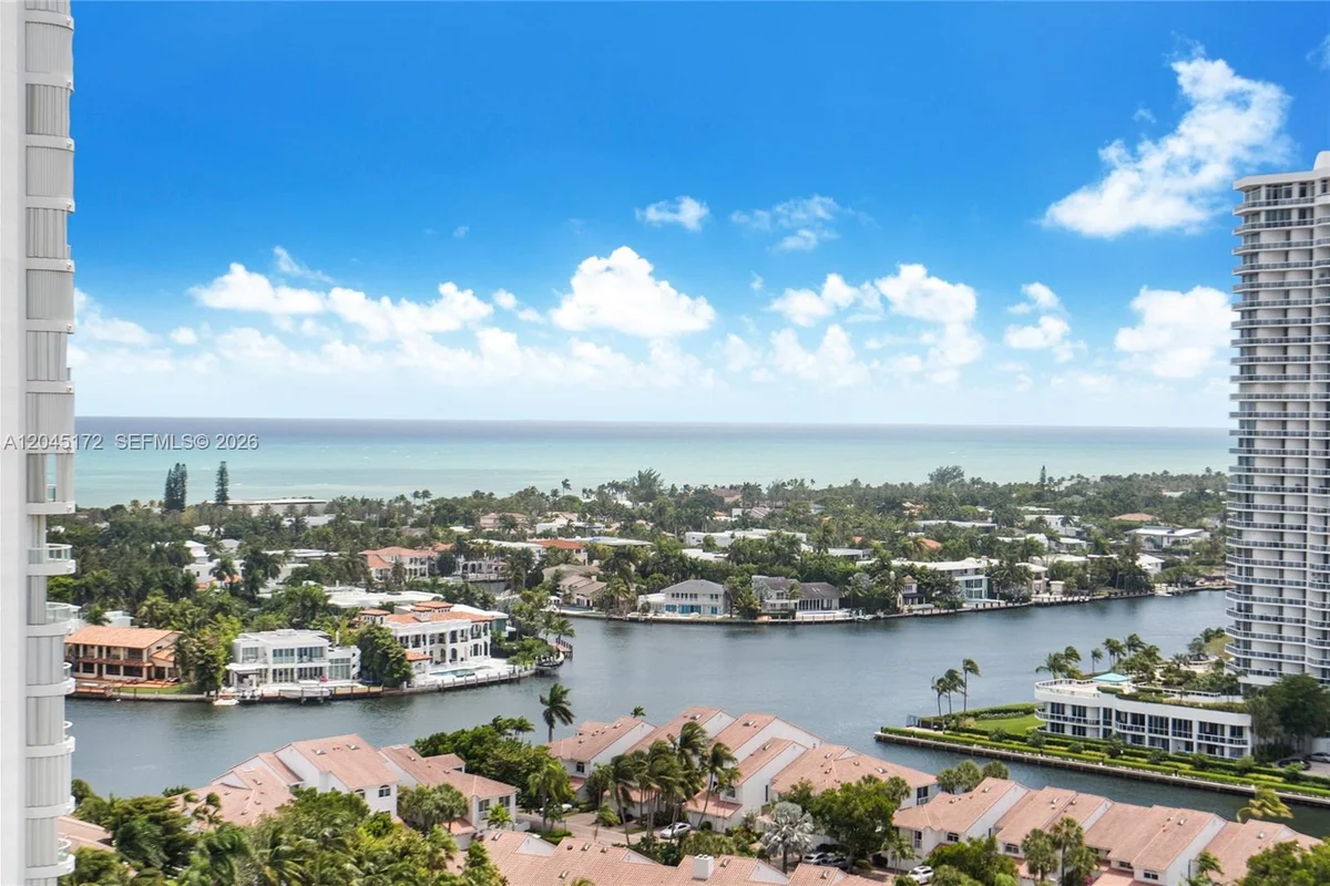21055 Yacht Club Dr #2005, Aventura: photo 1 of 16
