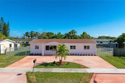 22503 SW 113th Pl, Miami: photo 1 of 35