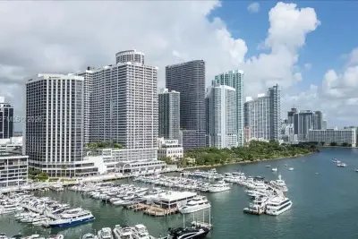 488 NE 18th St #1806, Miami: photo 1 of 19