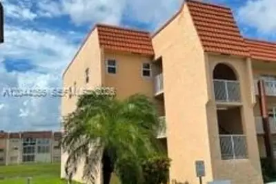 9010 Sunrise Lakes Blvd #301, Sunrise: photo 1 of 10