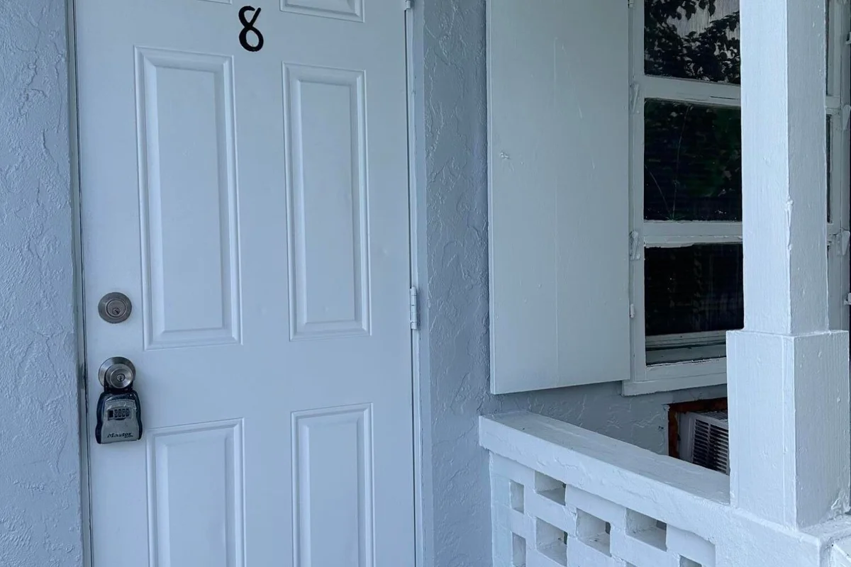 17 Detroit St #8, Lake Worth: photo 1 of 9