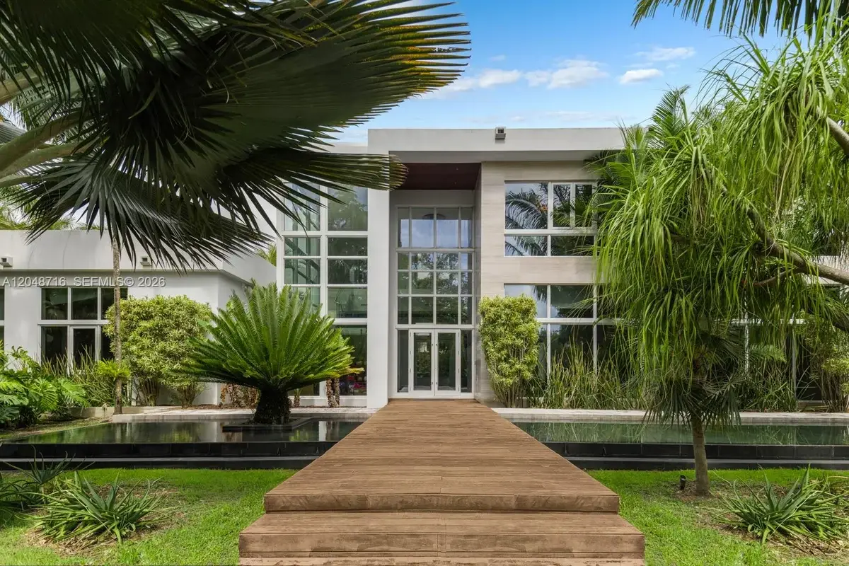 12900 SW 63rd Ave, Pinecrest: photo 1 of 55