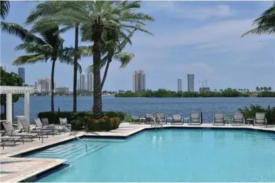 3255 NE 184th St #12304, Aventura: photo 1 of 6