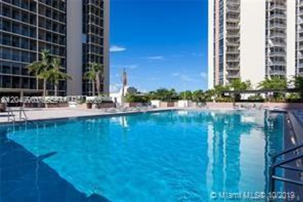 20379 W Country Club Dr #PH-32, Aventura: photo 1 of 13