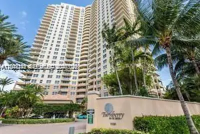 19501 W Country Club Dr #704, Aventura: photo 1 of 20