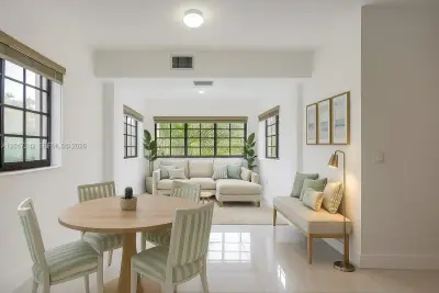 1901 S Le Jeune Rd #2, Coral Gables: photo 1 of 16